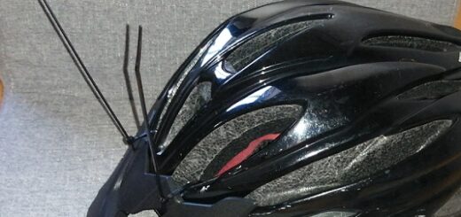 自転車のヘルメットにバイザーを取り付けてみた。